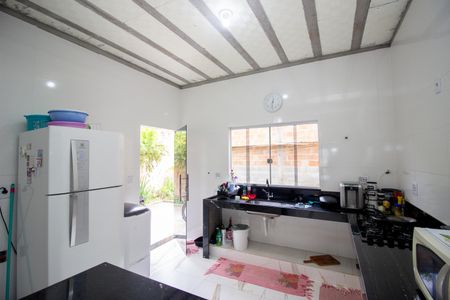 Casa à venda com 242m², 3 quartos e 2 vagas Casa à venda com 242m², 3 quartos e 2 vagasCozinha e Área de Serviço