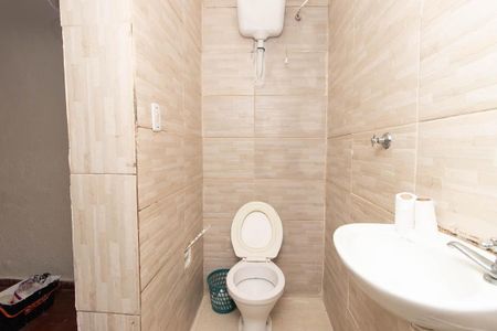 Banheiro de casa para alugar com 1 quarto, 35m² em Vila Guilherme, São Paulo