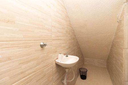 Banheiro de casa para alugar com 1 quarto, 35m² em Vila Guilherme, São Paulo