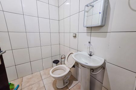 Casa à venda com 220m², 2 quartos e 6 vagas