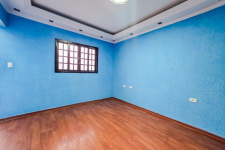 Casa à venda com 220m², 2 quartos e 6 vagas