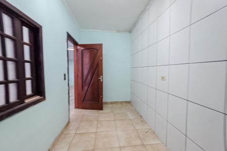 Casa à venda com 220m², 2 quartos e 6 vagas