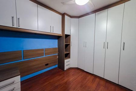 Casa à venda com 220m², 2 quartos e 6 vagas