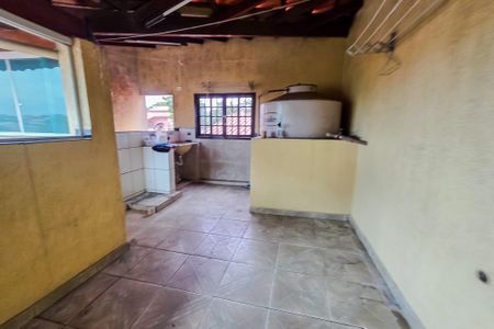 Casa à venda com 220m², 2 quartos e 6 vagas