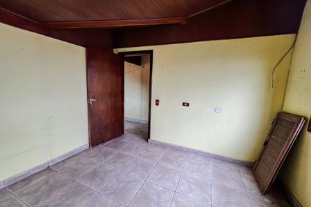 Casa à venda com 220m², 2 quartos e 6 vagas