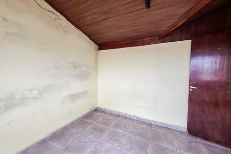 Casa à venda com 220m², 2 quartos e 6 vagas