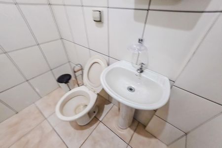 Casa à venda com 220m², 2 quartos e 6 vagas