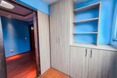 Casa à venda com 220m², 2 quartos e 6 vagas