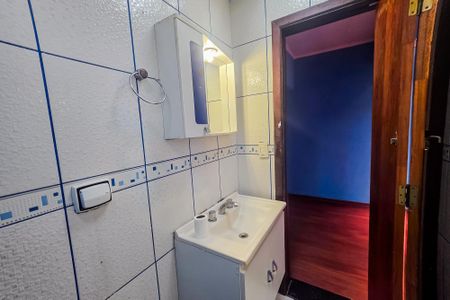 Casa à venda com 220m², 2 quartos e 6 vagas