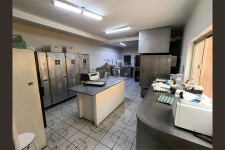 Casa à venda com 2 quartos, 187m² em Parque Esmeralda, São Paulo