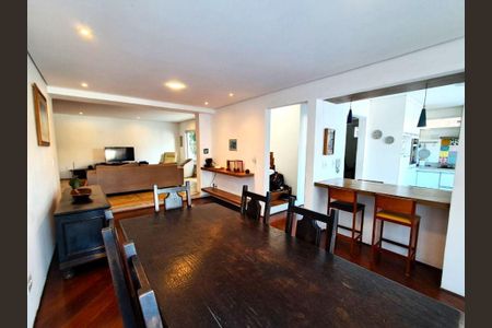 Casa à venda com 3 quartos, 420m² em Butantã, São Paulo