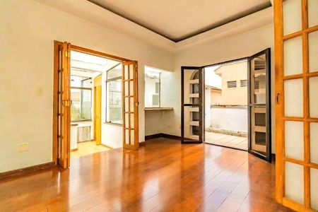 Casa à venda com 4 quartos, 350m² em Jabaquara, São Paulo