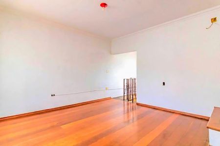 Casa à venda com 4 quartos, 350m² em Jabaquara, São Paulo