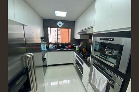 Apartamento à venda com 288m², 4 quartos e 3 vagas Apartamento à venda com 288m², 4 quartos e 3 vagasFoto 73