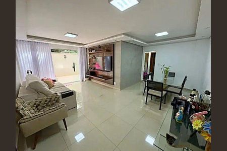 Apartamento à venda com 3 quartos, 177m² em Santo Antônio, Belo Horizonte