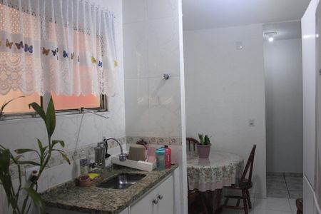 Apartamento à venda com 73m², 2 quartos e 1 vagaCozinha 