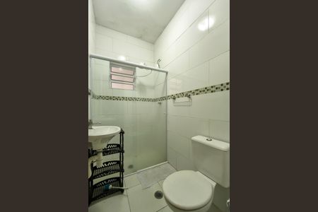 Casa de condomínio para alugar com 65m², 2 quartos e sem vagaBanheiro 