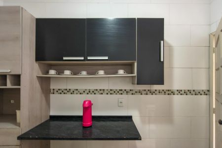 Casa de condomínio para alugar com 65m², 2 quartos e sem vagaCozinha 