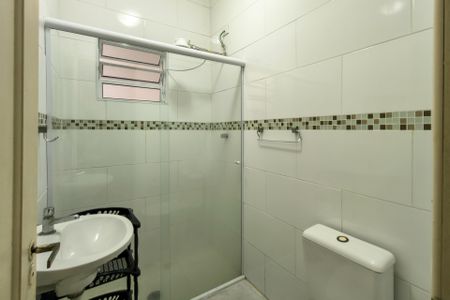 Casa de condomínio para alugar com 65m², 2 quartos e sem vagaBanheiro 