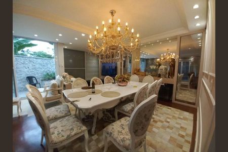 Casa à venda com 4 quartos, 480m² em Brooklin, São Paulo