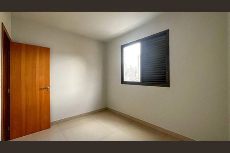 Apartamento à venda com 3 quartos, 227m² em Prado, Belo Horizonte