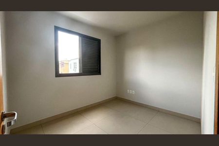 Apartamento à venda com 3 quartos, 227m² em Prado, Belo Horizonte