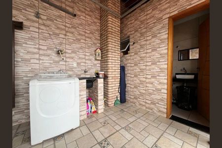 Casa à venda com 2 quartos, 124m² em Setor Industrial, Jundiaí