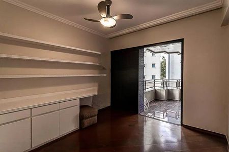 Apartamento para alugar com 4 quartos, 211m² em Vila Nova Conceição, São Paulo