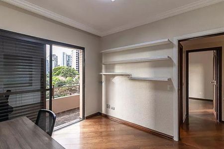 Apartamento para alugar com 4 quartos, 211m² em Vila Nova Conceição, São Paulo