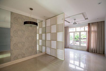 Casa à venda com 4 quartos, 200m² em Santa Rosa, Niterói