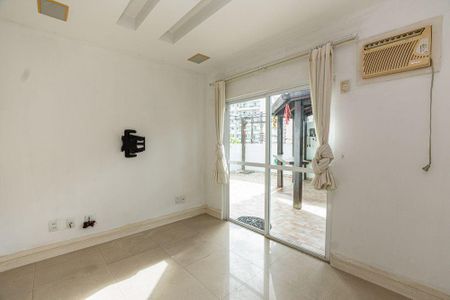 Casa à venda com 4 quartos, 200m² em Santa Rosa, Niterói