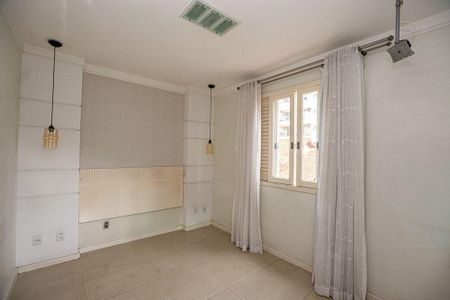 Casa à venda com 4 quartos, 200m² em Santa Rosa, Niterói