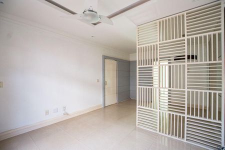 Casa à venda com 4 quartos, 200m² em Santa Rosa, Niterói