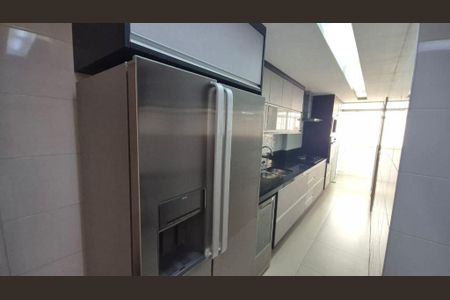 Apartamento à venda com 4 quartos, 155m² em Icaraí, Niterói