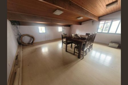 Casa à venda com 4 quartos, 188m² em Chácara Santo Antônio (Zona Leste), São Paulo