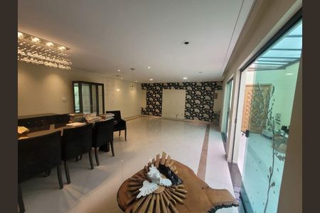 Casa à venda com 4 quartos, 188m² em Chácara Santo Antônio (Zona Leste), São Paulo