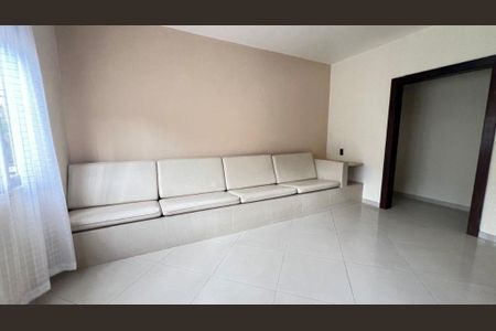 Casa à venda com 3 quartos, 120m² em Santa Rosa, Niterói