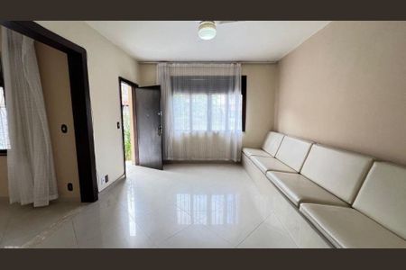 Casa à venda com 3 quartos, 120m² em Santa Rosa, Niterói