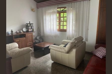 Casa à venda com 390m², 4 quartos e 4 vagasFoto 04