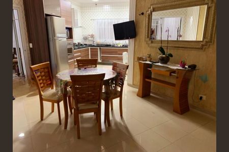 Casa à venda com 4 quartos, 344m² em Parque dos Principes, São Paulo