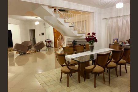 Casa à venda com 4 quartos, 344m² em Parque dos Principes, São Paulo