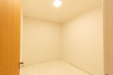 Quarto 2 de apartamento para alugar com 2 quartos, 38m² em Wanel Ville, Sorocaba