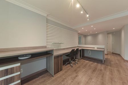 Apartamento à venda com 198m², 3 quartos e 3 vagasEscritório