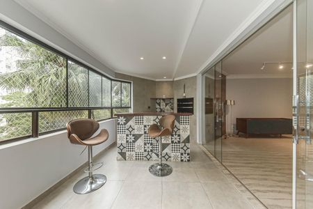 Apartamento à venda com 198m², 3 quartos e 3 vagasVaranda