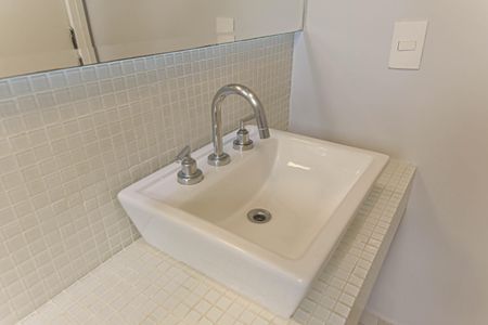 Apartamento à venda com 198m², 3 quartos e 3 vagasBanheiro da Suíte 2