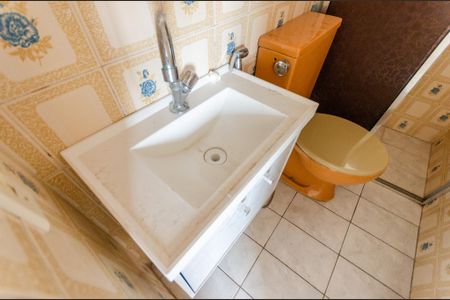 Casa à venda com 90m², 3 quartos e 1 vaga Casa à venda com 90m², 3 quartos e 1 vagaBanheiro