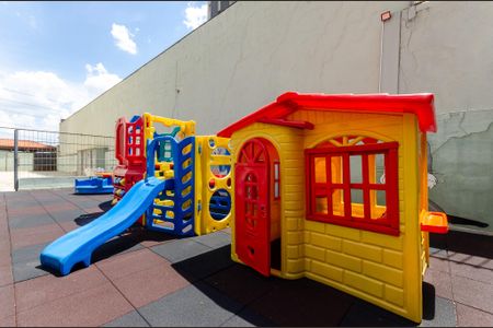 Casa à venda com 90m², 3 quartos e 1 vaga Casa à venda com 90m², 3 quartos e 1 vagaÁrea comum - Playground