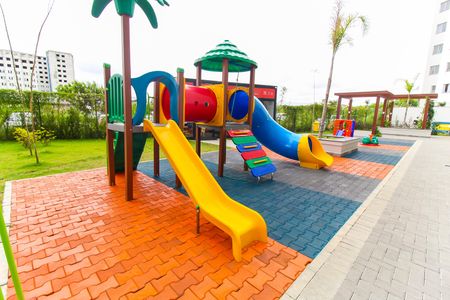 Apartamento à venda com 32m², 2 quartos e sem vagaÁrea comum - Playground