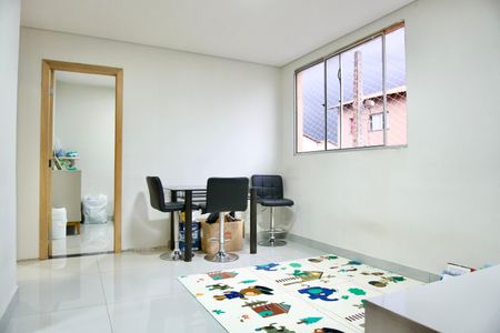 Sala de apartamento para alugar com 2 quartos, 45m² em Nossa Senhora da Aparecida, Belo Horizonte