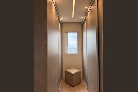 Apartamento à venda com 131m², 3 quartos e 3 vagas Apartamento à venda com 131m², 3 quartos e 3 vagasCloset